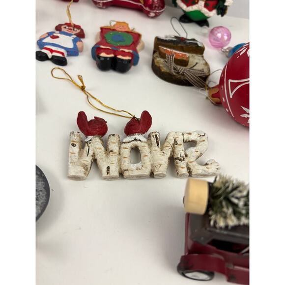 Lot of 22 Holiday Ornaments Christmas Stars Sphere Santa Metal Bundle - Picture 8 of 15